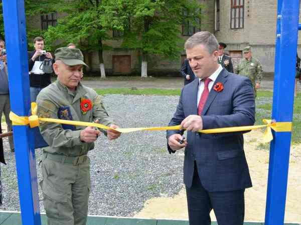 В Красногоровке открыли новую спортивную площадку