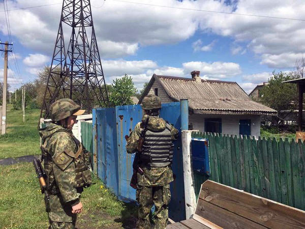 С начала года в Марьинском районе во время артобстрелов ранены 15 взрослых и один ребенок