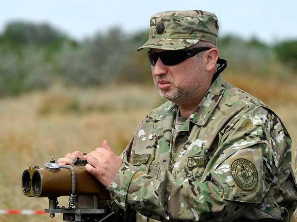 В Марьинском районе Турчинов рассказал, когда закончится война