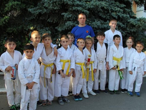 В Курахово юные каратисты продемонстрировали свое мастерство