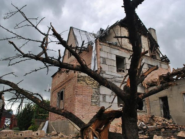 В результате вчерашнего обстрела Марьинки повреждены 20 домов