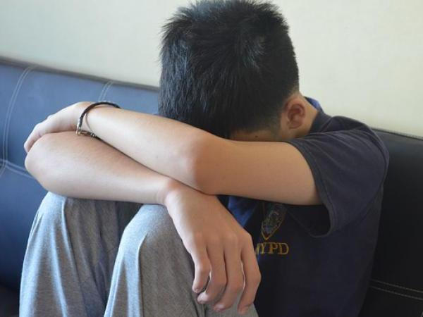 16-летний парень в обход блокпостов пришел пешком из «ДНР» в Марьинку