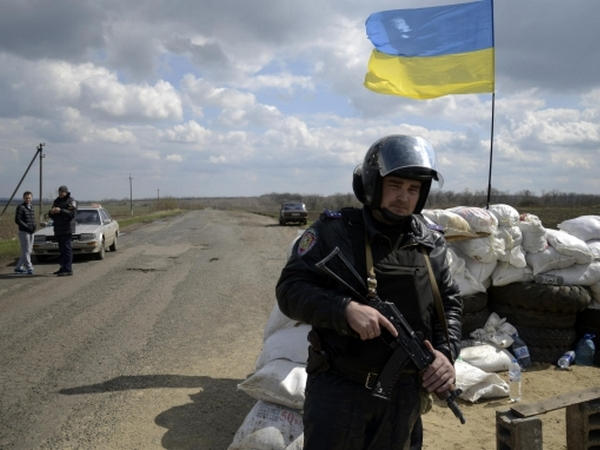 Стали известны новые подробности конфликта между журналистами и полицейскими вблизи Марьинки
