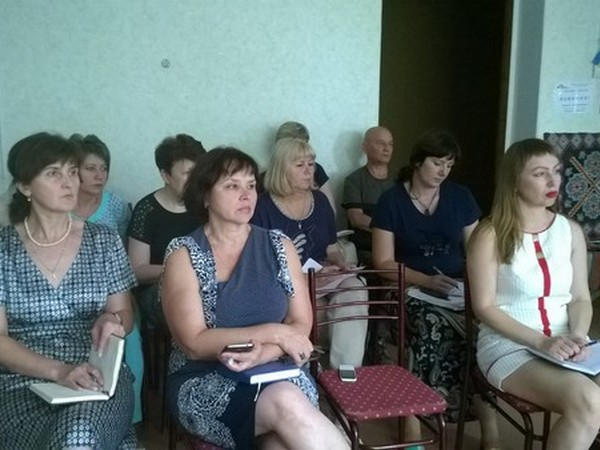 В Марьинском районе решали, какую разрушенную инфраструктуру восстанавливать в первую очередь