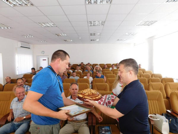 В Марьинском районе подвели итоги уборки ранних зерновых культур