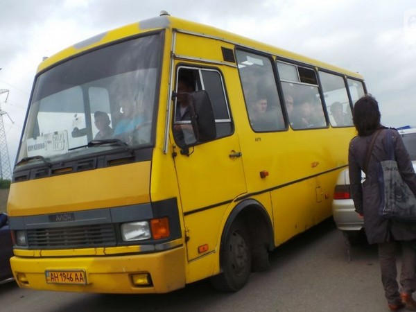 На КПВВ «Марьинка» появились новые автобусные маршруты