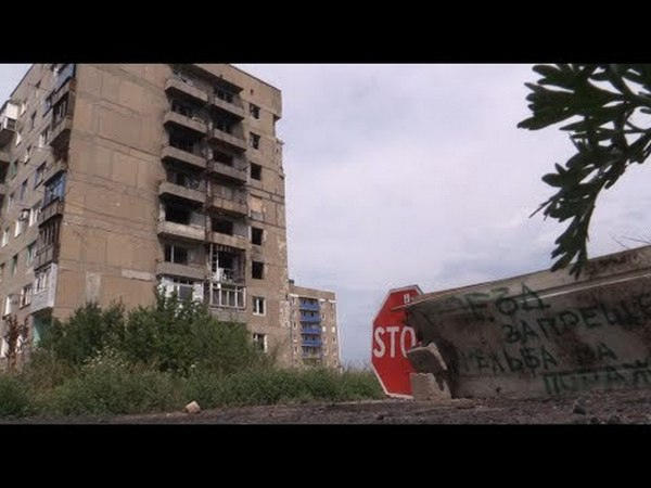 Боевики обстреливают Красногоровку даже днем