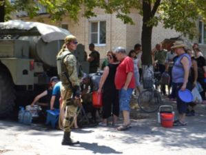 Красногоровка и Марьинка понемногу возвращаются к мирной жизни (фото)