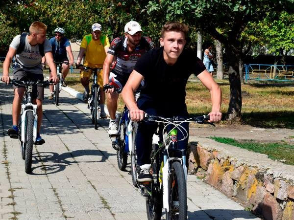 Как Угледар встречал участников областного велопробега