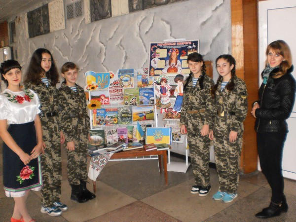 В Марьинке продемонстрировали героическую борьбу украинского народа