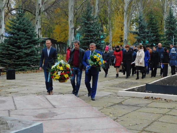 В Курахово почтили память героев-освободителей Украины