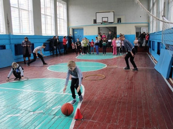 В Марьинском районе прошли «Веселые старты»
