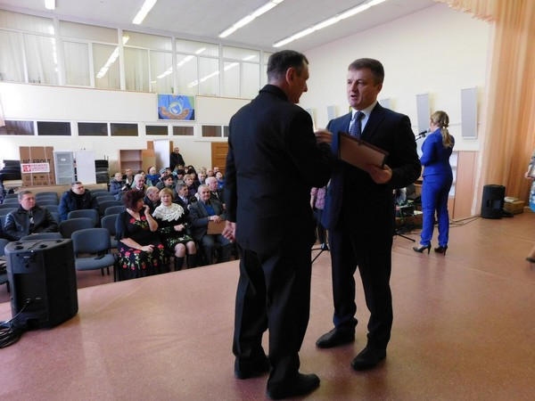 В Марьинском районе прошли торжества по случаю Дня местного самоуправления