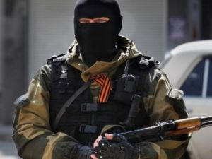 Боевики маскируются под украинских военных и обстреливают Марьинку (видео)
