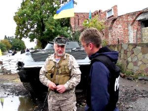 Бывший народный депутат служит разведчиком возле Марьинки (видео)