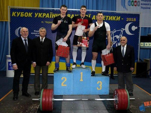 Спортсмен из Угледара одержал победу на Кубке Украины по тяжелой атлетике