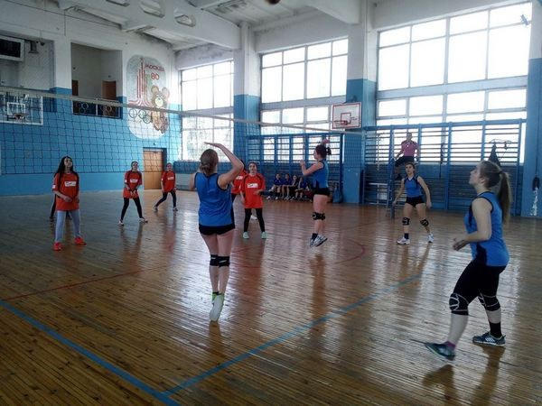В Курахово прошел волейбольный турнир