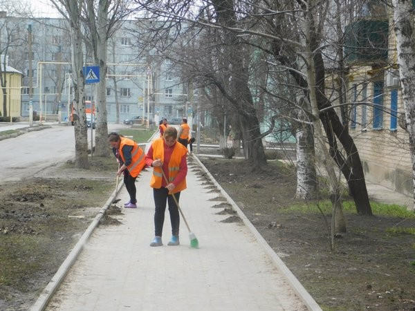 Как в Курахово наводили порядок накануне Пасхи