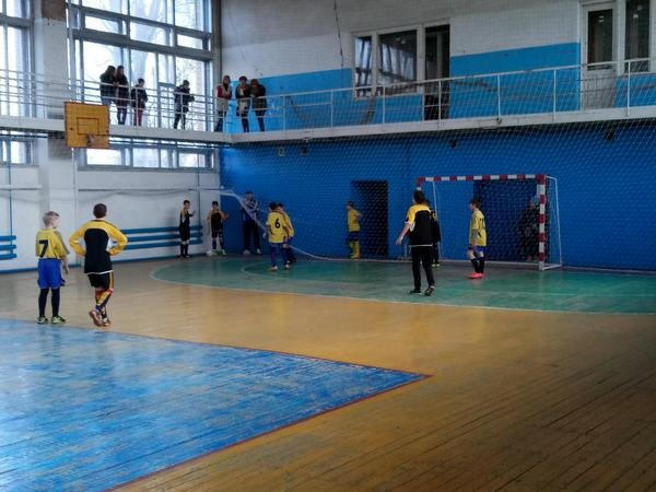 Сборная команда Марьинской ДЮСШ выиграла областной турнир по футзалу в Марьинке