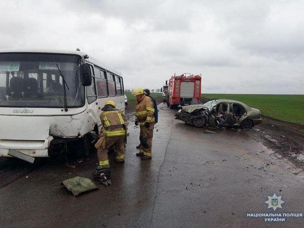 В результате ДТП в Марьинском районе один человек погиб, еще четверо - травмированы
