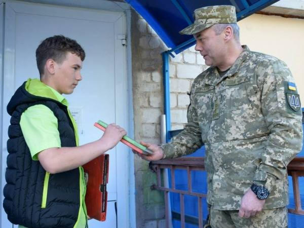 Раненый ребенок из Марьинки вернулся домой после лечения в Днепре