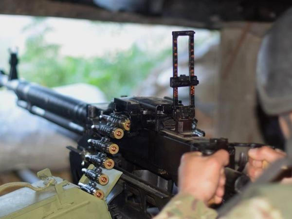 Боевики продолжают вести обстрелы вблизи Красногоровки и Марьинки