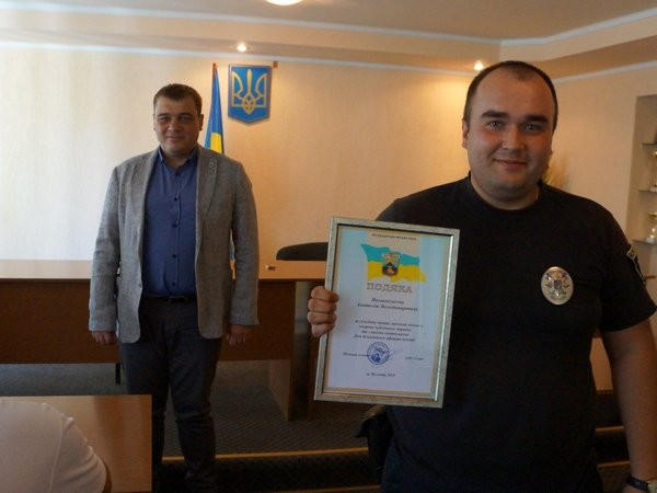 В Угледаре участковых офицеров полиции поздравили с профессиональным праздником