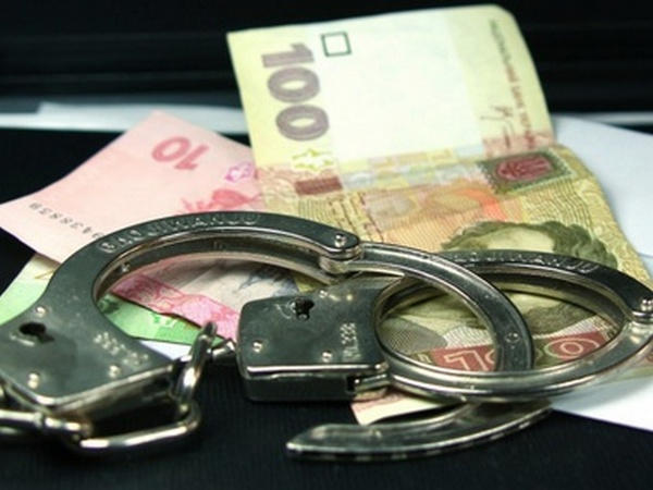 В пункте пропуска «Марьинка» задержали двух взяточников