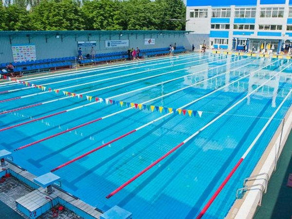 Благодаря гранту в Курахово отремонтируют плавательный бассейн в СК «Олимпийский»