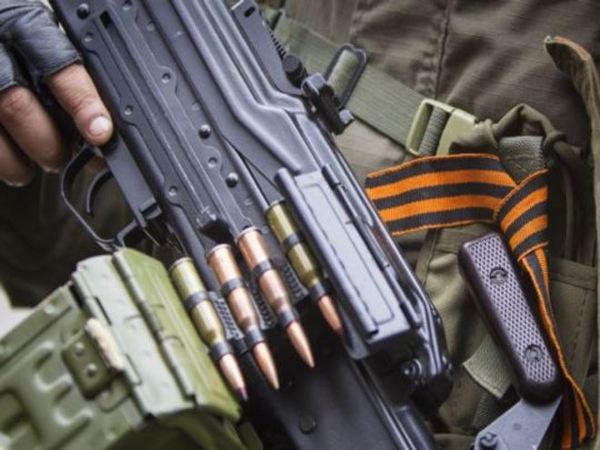 Боевики обстреляли защитников Марьинки и Красногоровки