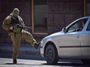 На выезде из Донецка боевики отобрали автомобиль у водителя Угледарского горсовета