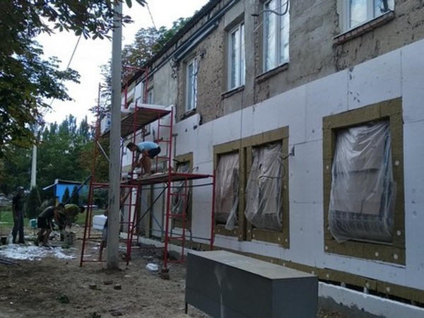 В Курахово ведутся масштабные работы по благоустройству города