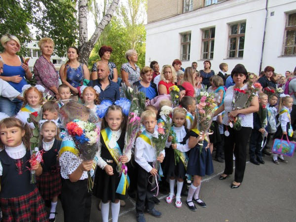 В школах Марьинского района прозвенел первый звонок