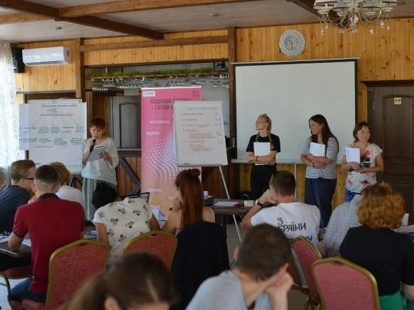 Активисты из Угледара разработали «Культурный антивирус»