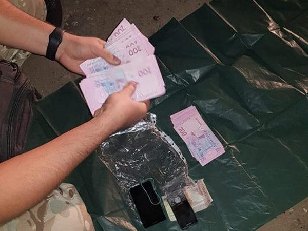 Майор налоговой службы занимался вымогательством на КПВВ «Марьинка»