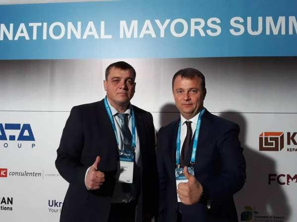 Городской голова Угледара принял участие в Международном саммите мэров
