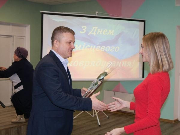 Как в Марьинском районе отметили День местного самоуправления