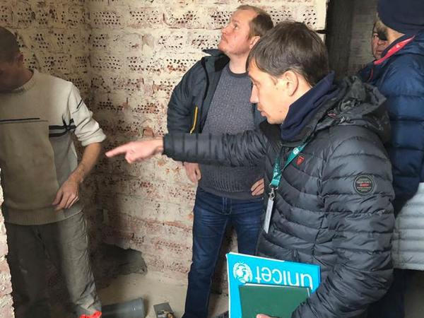 Благодаря благотворителям в одной из школ Марьинского района появится современный санузел