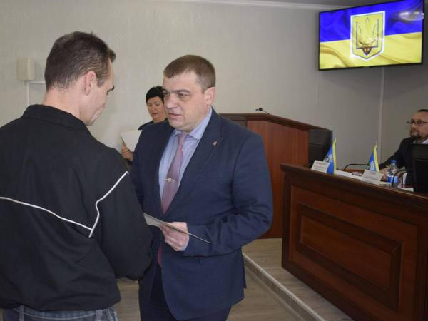 В Угледаре участникам АТО вручили награды Президента Украины