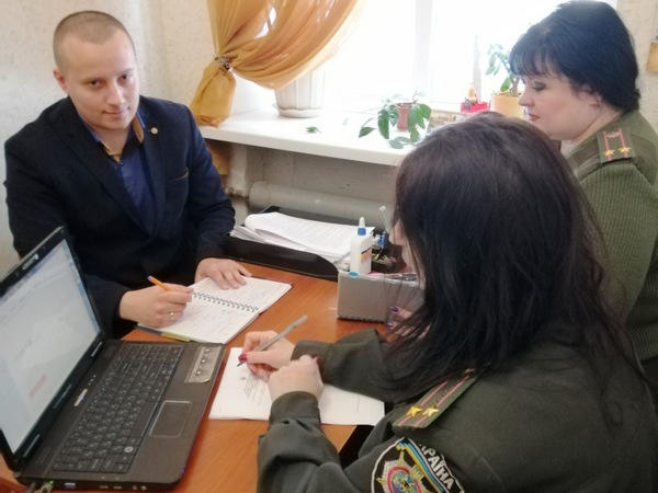 Стало известно, какие общественные работы будут выполнять неплательщики алиментов в Марьинском районе