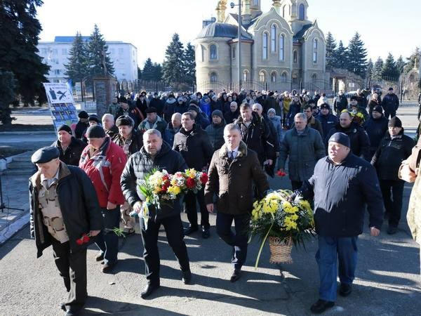 В Марьинке торжественно отметили годовщину вывода войск из Афганистана