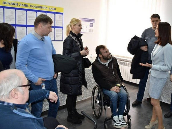 В Угледаре показали обновленное здание суда