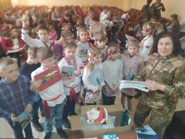 Военные побывали в гостях у школьников прифронтовой Марьинки