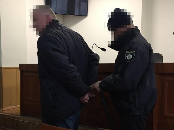 Мужчина, который занимался рейдерством в Марьинском районе, взят под стражу