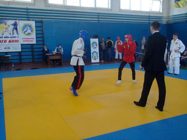 Бойцы из Марьинского района завоевали медали на чемпионате Донецкой области по рукопашному бою