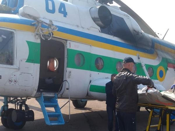 Раненый на КПВВ «Марьинка» пограничник доставлен на вертолете в Киев