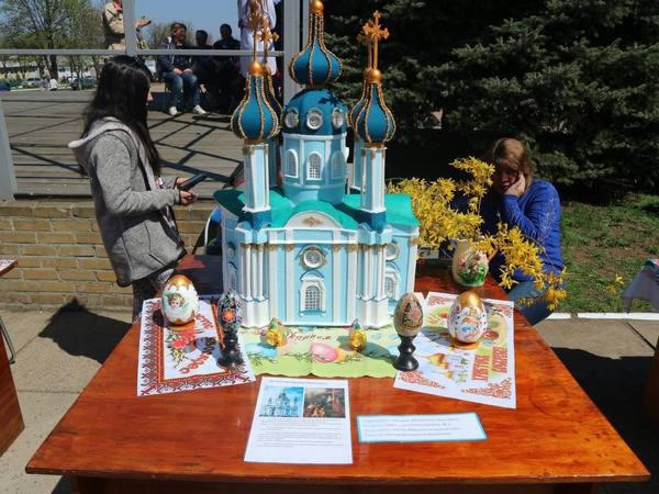 В Марьинке прошел Открытый районный фестиваль «Праздничная писанка»