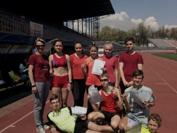 Угледарские легкоатлеты завоевали девять медалей на чемпионате Донецкой области