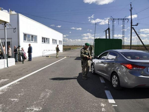 На КПВВ «Марьинка» задержали партию контрабанды