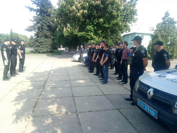 Полицейские Марьинского отделения полиции перешли на усиленный вариант несения службы